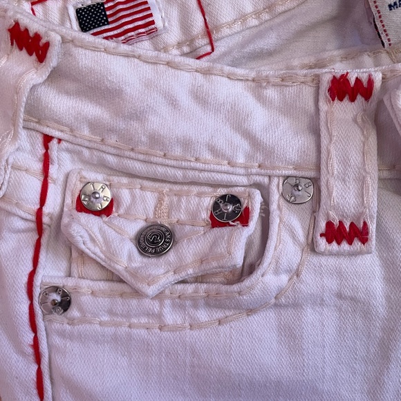 True Religion White Billy Low Rise Jeans with Red and Cream Stiching - Size 24 - Picture 5 of 16